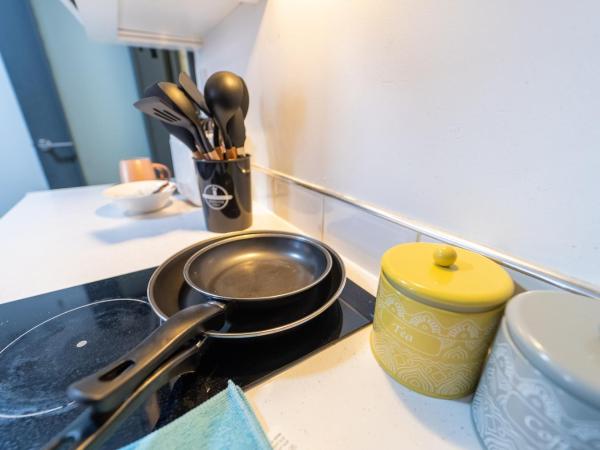 STAY SA Equipped Studios 10 mins from City centre and next to UOB! : photo 7 de la chambre studio