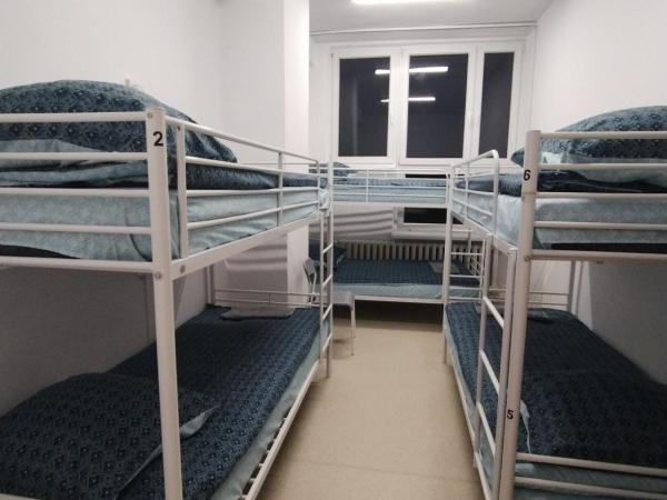 VasylOk : photo 2 de la chambre lit dans dortoir 6 lits