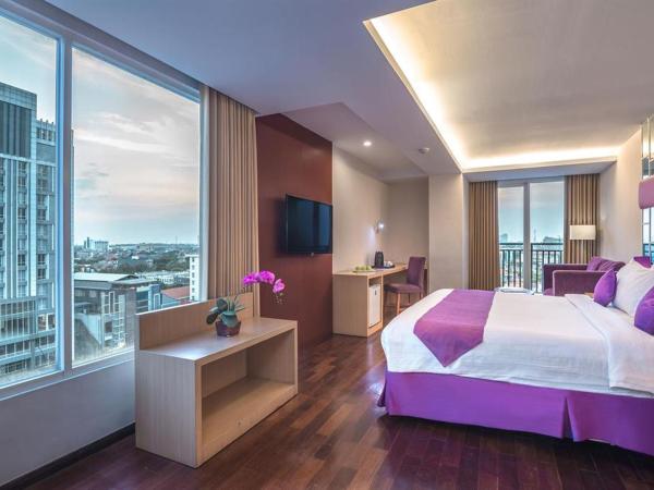 Quest Hotel Darmo - Surabaya by ASTON : photo 3 de la chambre suite exécutive