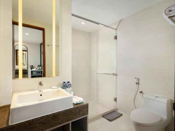 Hotel Santika Premiere Gubeng Surabaya : photo 2 de la chambre suite