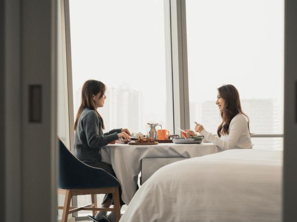 JEN Beijing by Shangri-La : photo 1 de la chambre jen 75 inclusive breakfast+dinner+1-time use of minibar+welcome fruit+happy hour from 5:30pm to 9:00pm