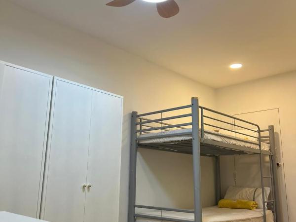 Duke Living : photo 2 de la chambre chambre quadruple avec salle de bains privative