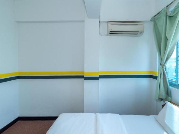Sutera Inn Inanam : photo 4 de la chambre chambre double standard avec salle de bains commune