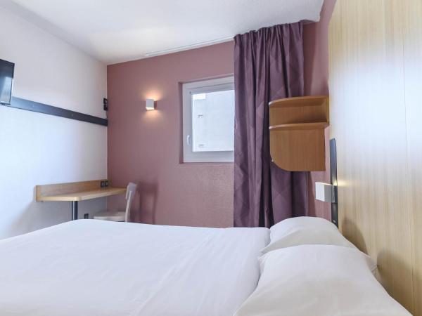 B&B HOTEL Nîmes Centre Arènes : photo 3 de la chambre chambre double standard