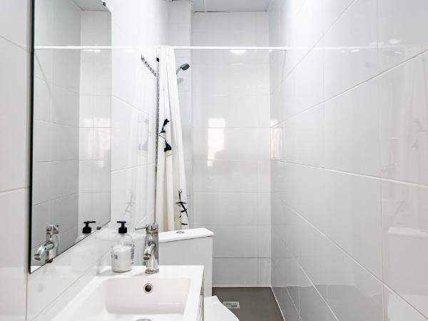 Jardín Botánico Rooms : photo 8 de la chambre chambre triple avec salle de bains privative