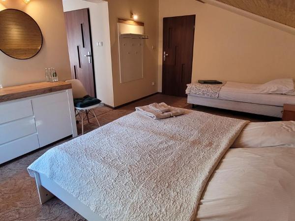 Willa Elżbieta - komfortowy wypoczynek, znakomite recenzje Gości : photo 5 de la chambre chambre triple confort avec douche