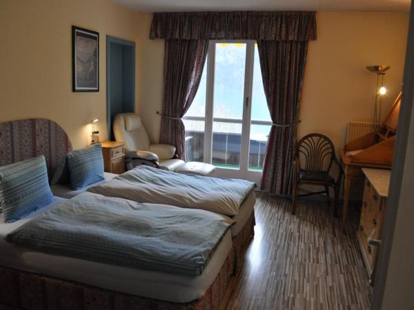 Seehotel Bären : photo 5 de la chambre chambre double avec salle de bains privative et balcon - vue sur lac