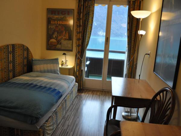 Seehotel Bären : photo 9 de la chambre chambre simple avec salle de bains commune et vue sur le lac