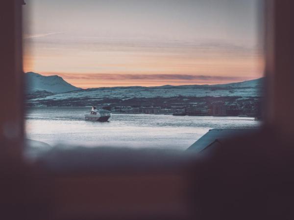 Villa Havblikk Tromsø : photo 4 de la chambre chambre double deluxe - vue sur mer