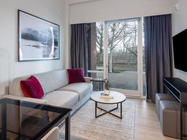 Steveston Waterfront Hotel : photo 2 de la chambre one bedroom suite ada