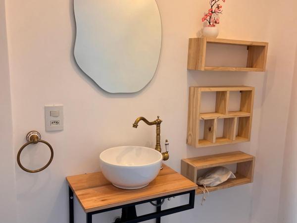 Pousada Bat N Breakfast No Beco do Batman : photo 2 de la chambre chambre deluxe