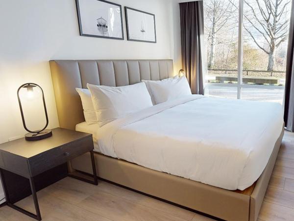 Steveston Waterfront Hotel : photo 1 de la chambre one bedroom suite ada