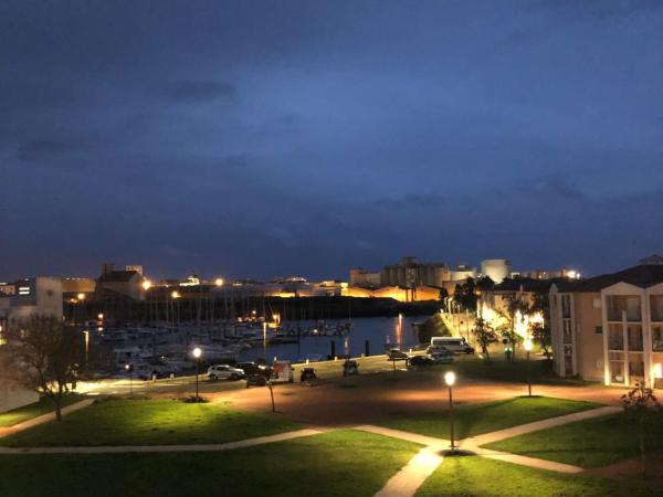 The Originals Boutique, Hôtel Admiral's, Les Sables-d'Olonne : photo 1 de la chambre chambre double - vue sur port