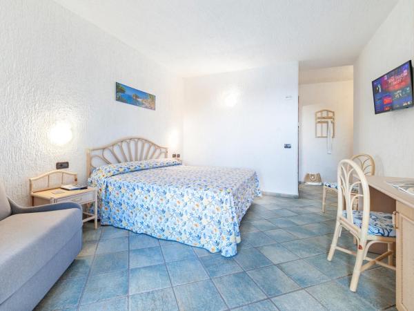 Punta Chiarito Resort : photo 1 de la chambre chambre double confort - vue sur mer