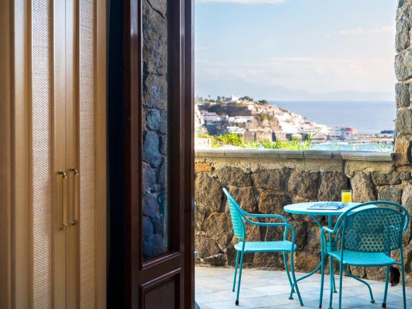Punta Chiarito Resort : photo 6 de la chambre chambre double confort - vue sur mer