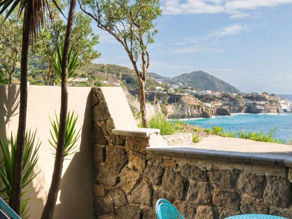 Punta Chiarito Resort : photo 9 de la chambre chambre double confort - vue sur mer