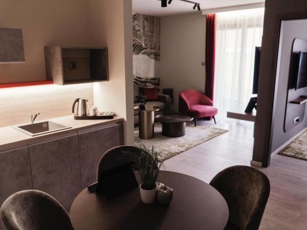 RIVA Boutique Hotel : photo 2 de la chambre chambre supérieure lit queen-size