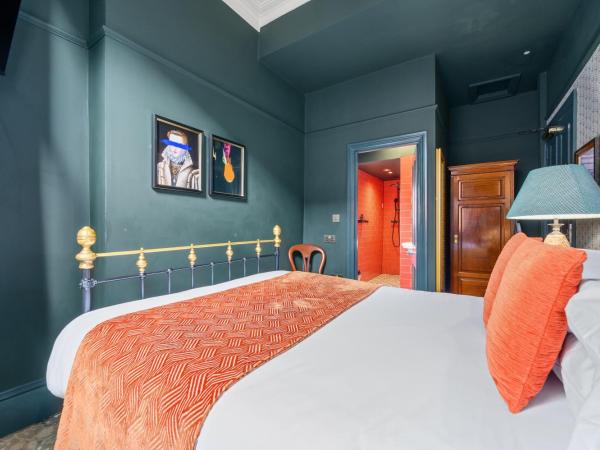 Clementine's Guest House : photo 2 de la chambre petite chambre double