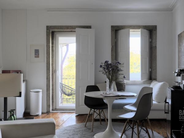 Oporto Loft : photo 8 de la chambre chambre double avec balcon