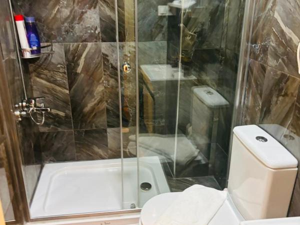 Lebon Hotel-Special Class : photo 8 de la chambre suite avec balcon