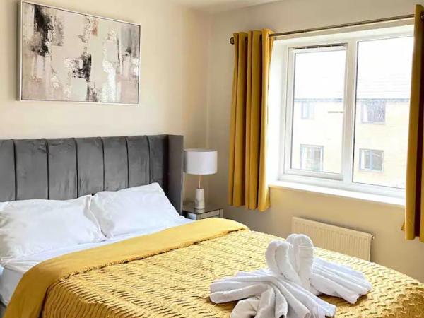 Stunning Private room in a Home - Bathroom & Parking! : photo 4 de la chambre chambre double avec salle de bains privative