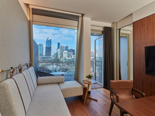 Park Hyatt Auckland : photo 4 de la chambre rooftop king room with balcony and harbour view