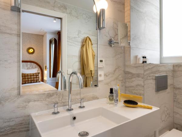 Hotel des Carmes by Malone : photo 2 de la chambre chambre double ou lits jumeaux standard