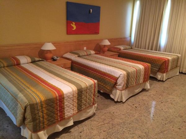 Tropical Barra Hotel : photo 4 de la chambre chambre triple - vue sur mer