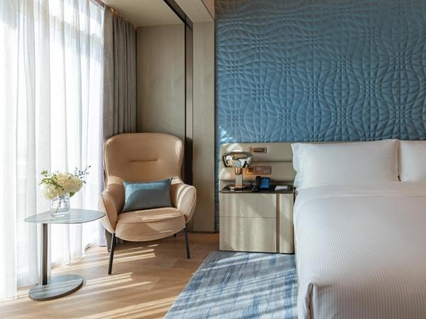 Hilton Shenzhen World Exhibition & Convention Center : photo 1 de la chambre chambre lit king-size deluxe