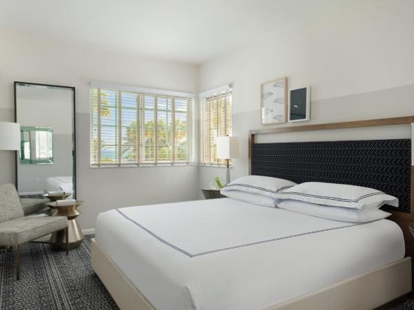 Kimpton Surfcomber Hotel, an IHG Hotel : photo 1 de la chambre oceanfront premium king room
