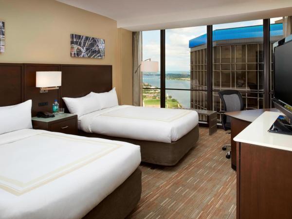 Detroit Marriott at the Renaissance Center : photo 1 de la chambre chambre double ou lit king-size