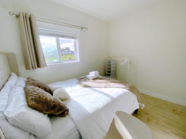 Si & Daniel Home Near YVR Airport & Skytrain Separate Entry Free Parking : photo 3 de la chambre suite deluxe