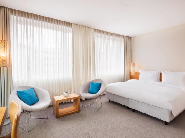 Lindner Hotel Berlin Ku'damm, part of JdV by Hyatt : photo 8 de la chambre chambre lit king-size deluxe - vue sur kudamm