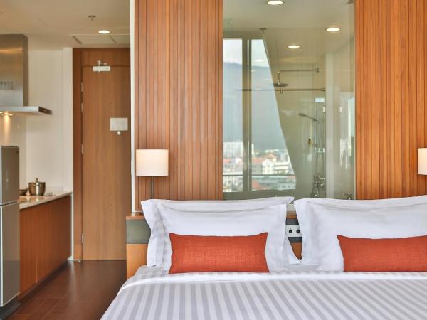 Eastin Tan Hotel Chiang Mai : photo 3 de la chambre hébergement de luxe - vue sur montagne