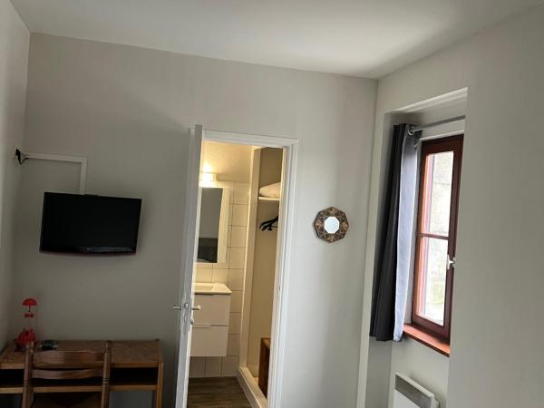 Hotel TGV : photo 1 de la chambre chambre simple