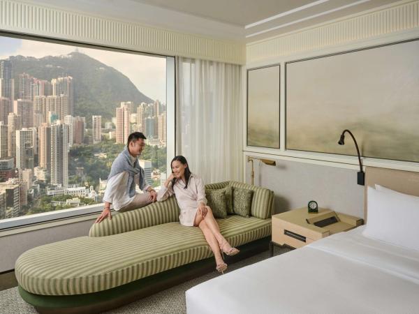 Island Shangri-La, Hong Kong : photo 2 de la chambre chambre avec vue sur le pic grand premier peak view king room avec lit king-size (récemment rénovée) à l’island shangri-la