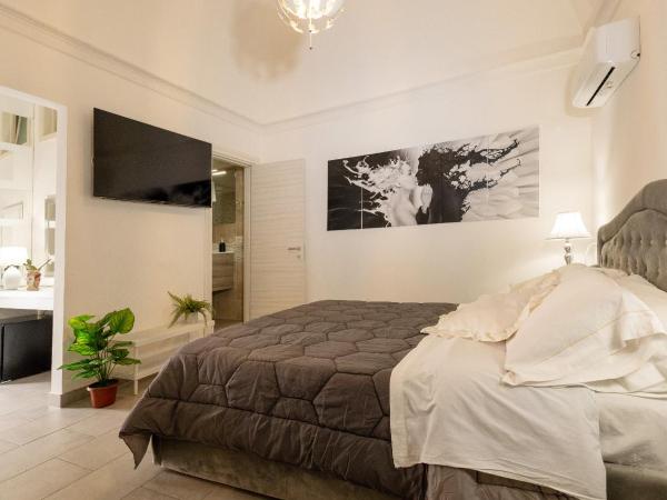 Duomo Luxury Suite Catania : photo 4 de la chambre chambre lit queen-size deluxe