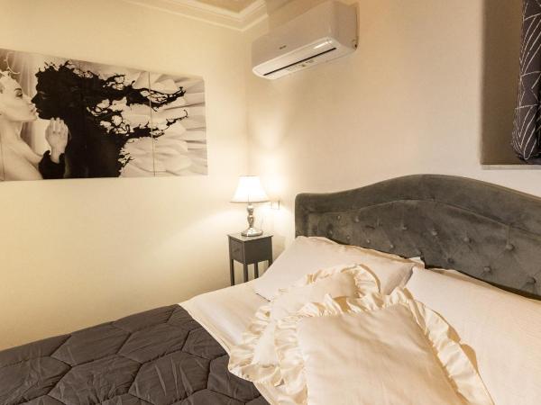 Duomo Luxury Suite Catania : photo 10 de la chambre chambre lit queen-size deluxe