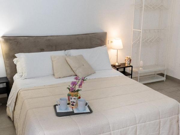 Duomo Luxury Suite Catania : photo 10 de la chambre chambre standard lit queen-size