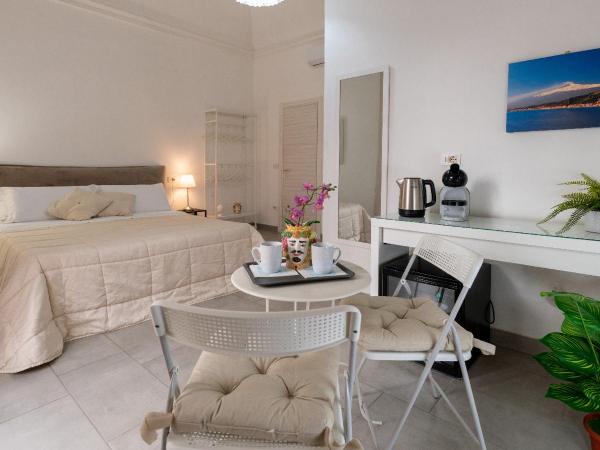 Duomo Luxury Suite Catania : photo 6 de la chambre chambre standard lit queen-size