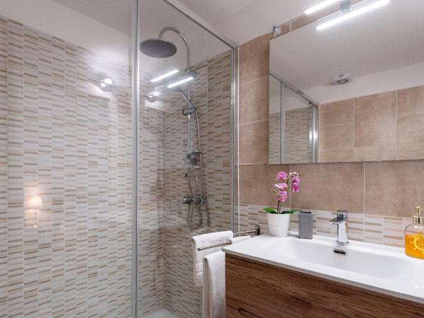 Duomo Luxury Suite Catania : photo 3 de la chambre chambre standard lit queen-size