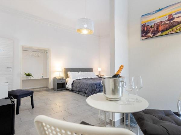 Duomo Luxury Suite Catania : photo 10 de la chambre chambre supérieure lit queen-size