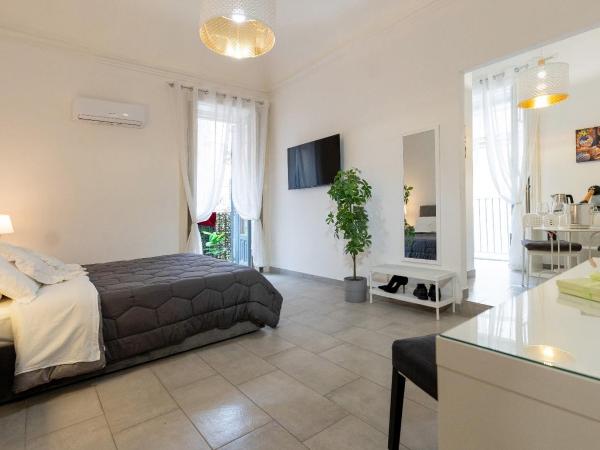 Duomo Luxury Suite Catania : photo 9 de la chambre chambre supérieure lit queen-size