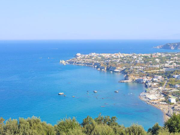 Sweetposeidon : photo 1 de la chambre chambre triple - vue sur mer