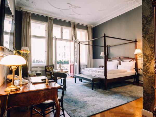 HENRI Hotel Berlin Kurfürstendamm : photo 1 de la chambre salon doppelzimmer mit balkon