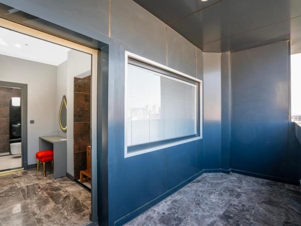 216 Ruby Suite : photo 3 de la chambre chambre double deluxe avec balcon