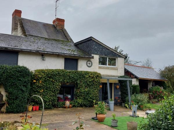 Chambres d'Hôtes de l'Ile du Saule : photo 10 de la chambre chambre deluxe (2 adultes + 1 enfant)