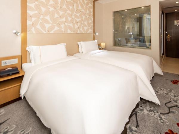 China Mayors Plaza - Free shuttle between hotel and Exhibition Center during Canton Fair : photo 5 de la chambre chambre lits jumeaux confort