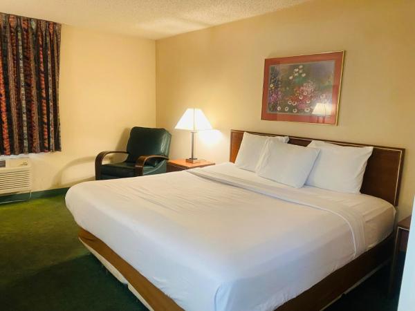 Norwood Inn Statefare Grounds : photo 2 de la chambre chambre lit king-size standard