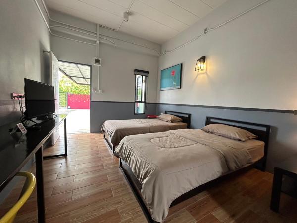 บ้านสุขซอย5 : photo 7 de la chambre chambre lits jumeaux standard